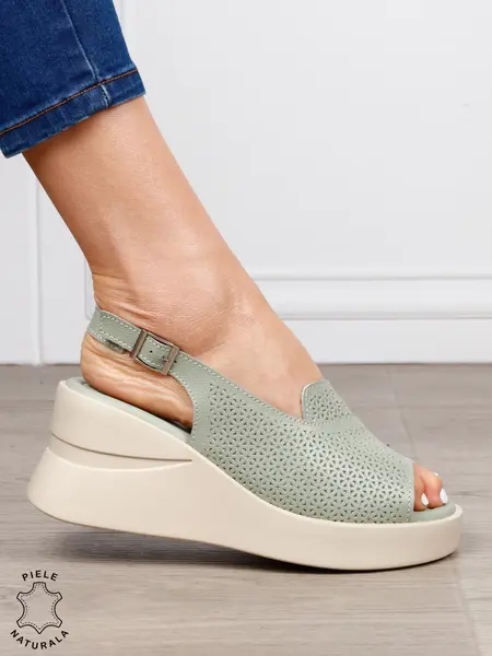 Sandale damă din piele naturală model simplu și confortabil cu platformă CRL1645 BARILA