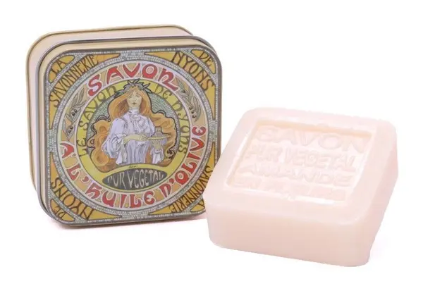 Sapun in cutie metalica, 100 g - Mucha 1 | La Savonnerie de Nyons