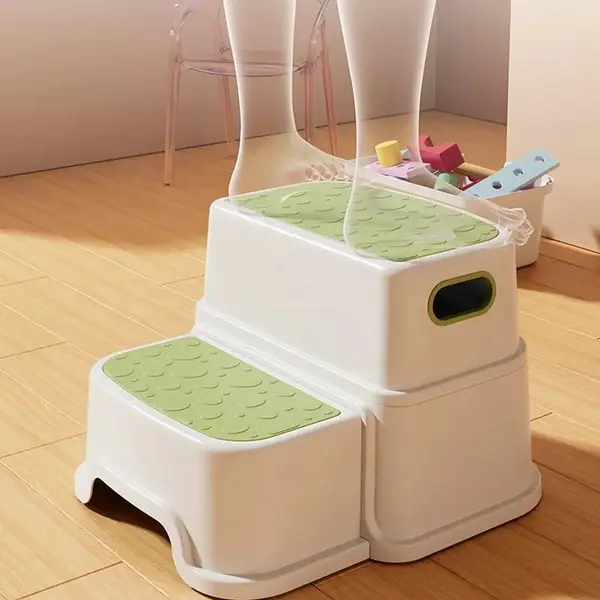 Scaunel copii inaltator Little Mom Grey cu doua trepte, multifunctional pentru toaleta, baie si bucatarie, taburet, scara,dezasamblabil, portabil, cu manere ergonomice de sustinere, stabil cu baza si trepte antiderapante