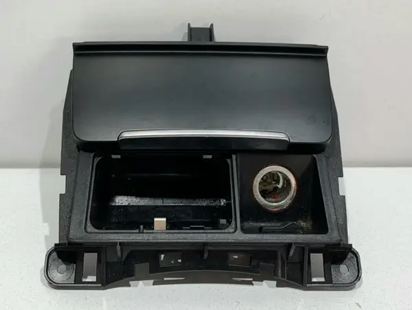 Scrumiera 8K0857951C Audi Q5 (2008-2012) [8R]
