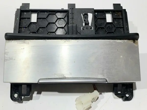 Scrumiera bord 4L0857951 Audi Q7 (2006-2010) [4L]