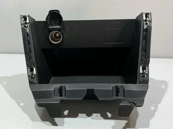 Scrumiera / bricheta 969256803R Dacia Sandero 3 (2020-2022)