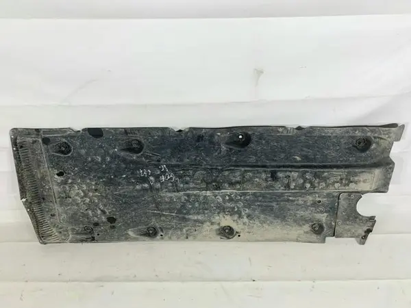 Scut lateral / caroserie stanga Volkswagen Golf 6 (2008-2013)
