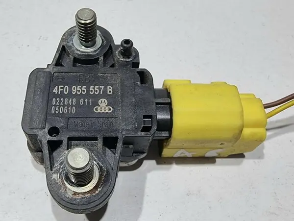 Senzor impact 4F0955557B Audi A6 (2004-2011) [4F2, C6]