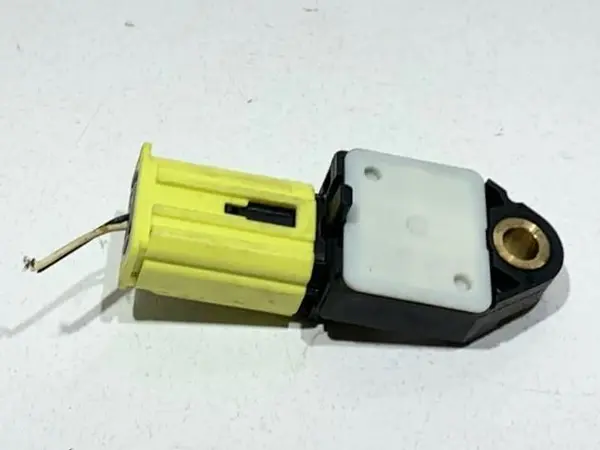 Senzor impact 89831-05030 Toyota Avensis (2009-2012) [T27]