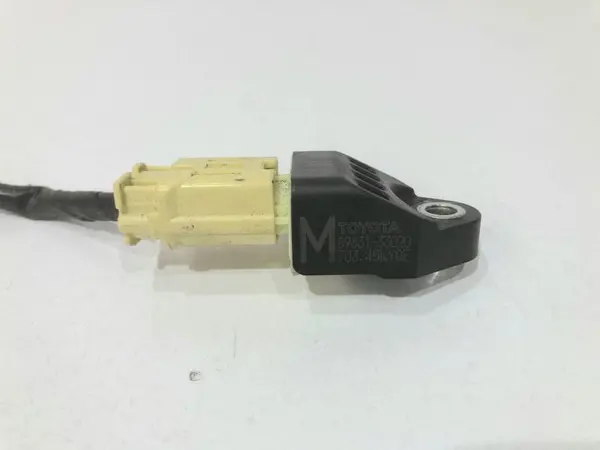 Senzor impact 89831-33020 Toyota RAV 4 (2005-2010)
