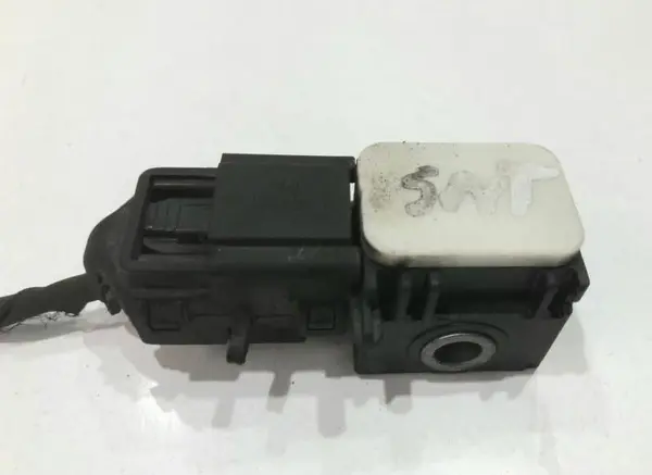 Senzor impact 95930-3L100 Hyundai Santa Fe 2 (2006-2012)