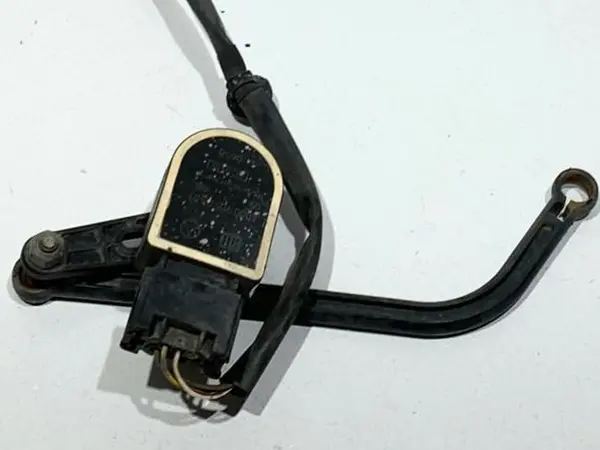 Senzor nivel stanga fata A0009050201 Mercedes C-Class (2007-2010) [W204]