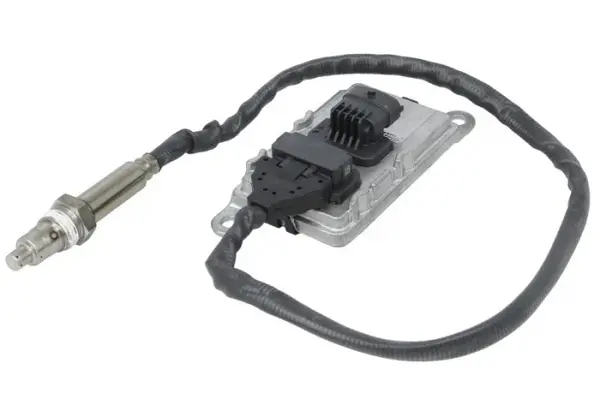 Senzor NOx (dupa convertor catalitic, M20x1,5) potrivit RVI; VOLVO EURO 6 potrivit RVI C, D, K, T; VOLVO FM, FM II, FMX, FMX II D11A-330-DXi13520 09.05-
