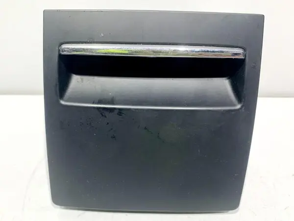 Sertar depozitare 3T0857961B Skoda Superb 2 (2008-2013)