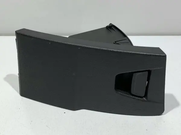 Sertar / spatiu depozitare bord BM51-A46441-ADW Ford Focus 3 (2011-2015)