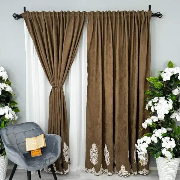 Set 2 Draperii Blackout 80%, din Catifea cu Broderie, 140cm latime x 260cm inaltime, cu TIV LAT, Elite V1, Maro