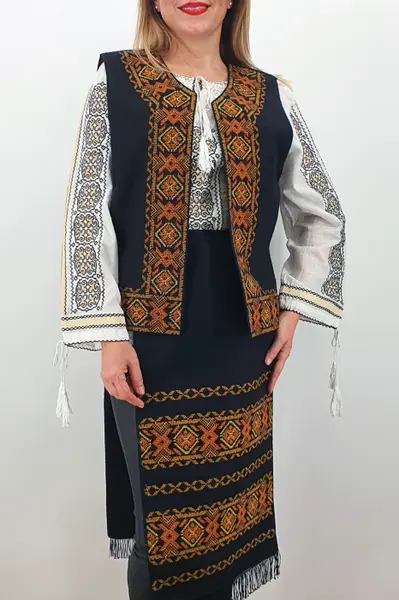 SET - 2 Fote brodate cu model traditional 1
