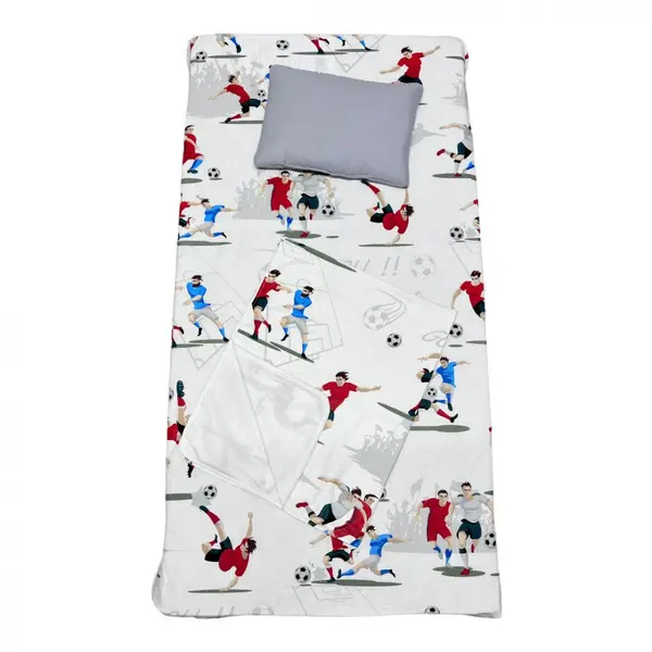 Set 3 piese paturica cu cearsaf si pernuta 120x60 cm Fotbalisti