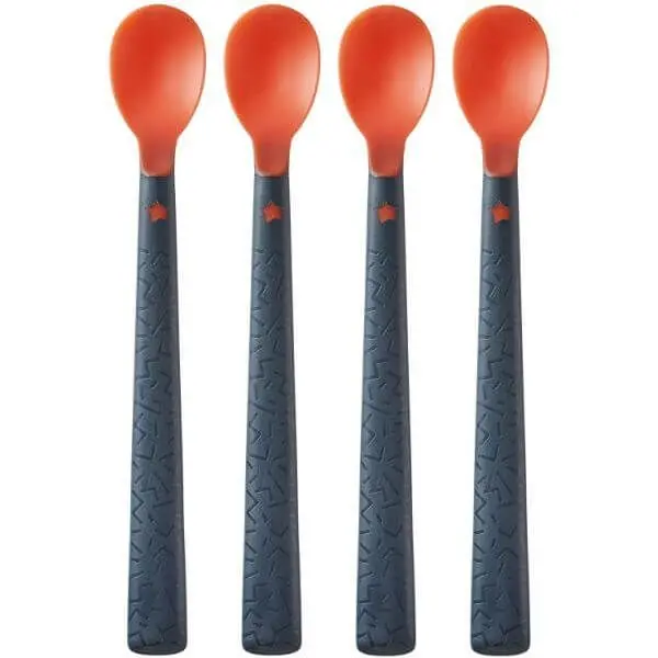 Set 4 linguri termice cu strat antibacterian Tommee Tippee 4 luni +