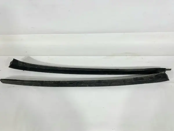Set bandouri / ornamente parbriz (st si dr) 13280302 Opel Astra J (2009-2012)