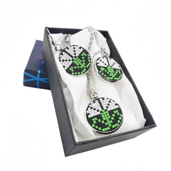 Set bijuterii inox broderie traditionala model floral brusture