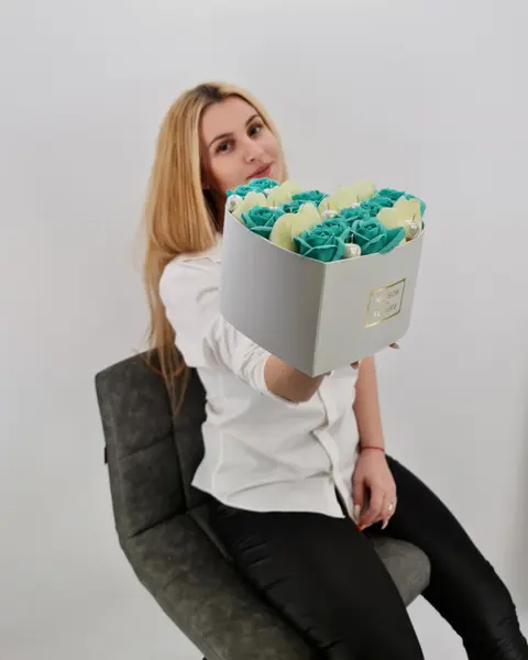 Set cadou - Inima flori Lalele si Trandafiri din sapun!