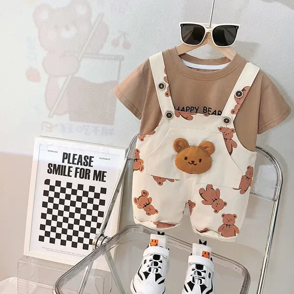Set din doua piese, salopeta si tricou BEAR - crem / 4 ani