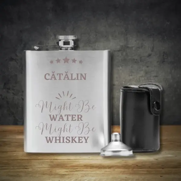 Set GENTLEMAN cu sticluta personalizata -Might Be Water Might Be Whiskey