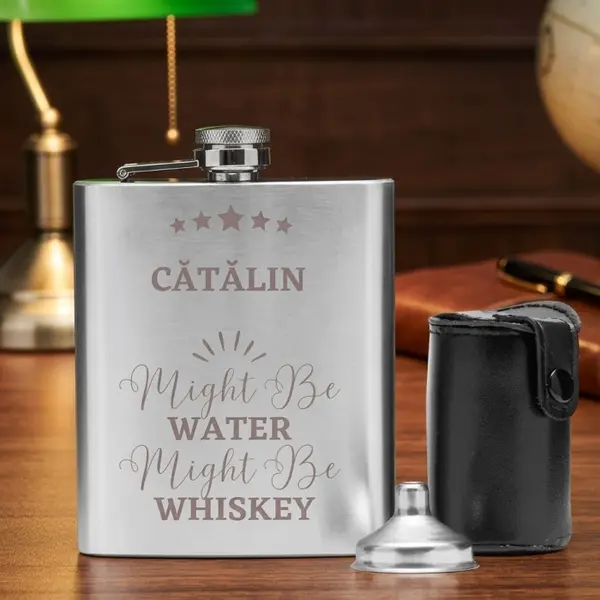 Set GENTLEMAN cu sticluta personalizata -Might Be Water Might Be Whiskey