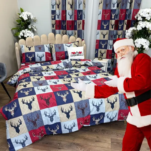 Set Lenjerie Pat Dublu Craciun 4 Piese + 2 Draperii 150x235cm din Bumbac Ranforsat – Confort si Eleganta, Fabricat in Romania, Crem, Albastru, Rosu, reni, patratele
