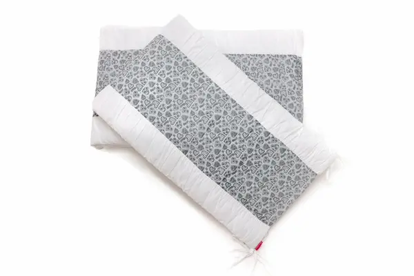 Set protectii patut KidsDecor din bumbac Gray Hearts 70x120 cm