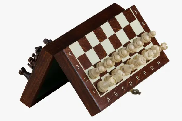 Set sah lemn magnetic mini
