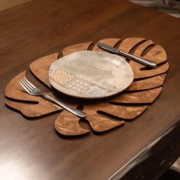 Set suporturi farfurii din lemn (4 bucati) Monstera Nuc 33x45 cm