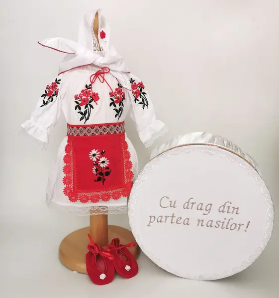 Set Traditional Botez Camelia 4