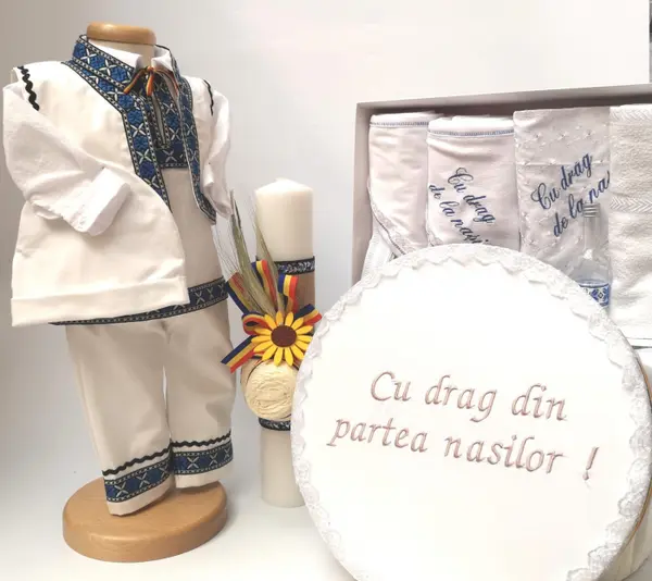 Set Traditional Botez - Costumas baietel Trusou Cutie pentru trusou Lumanare Albastru