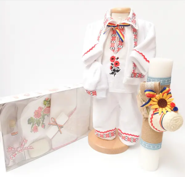 Set Traditional Botez - Costumas baietel Trusou Lumanare 3