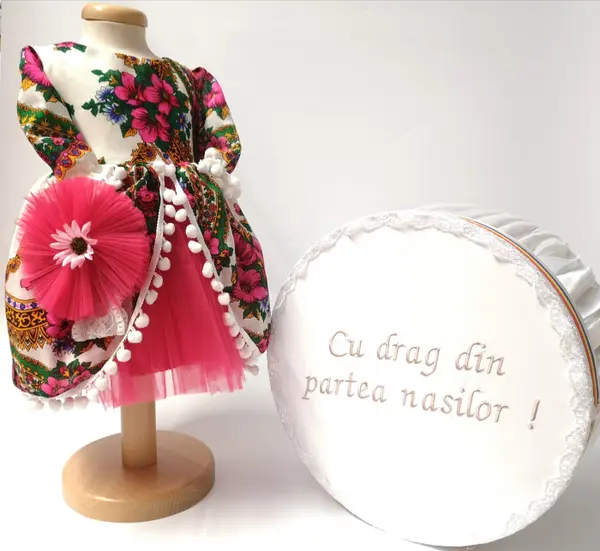 Set Traditional Botez Fetita - Costumas + Cutie trusou - TUL