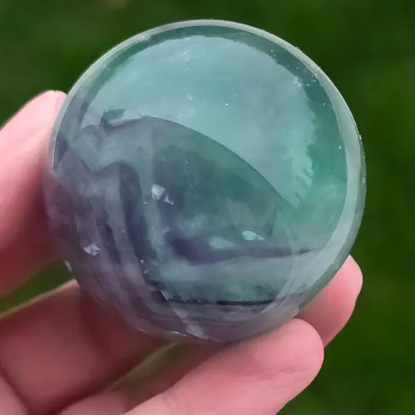 Sfera fluorit curcubeu model 3