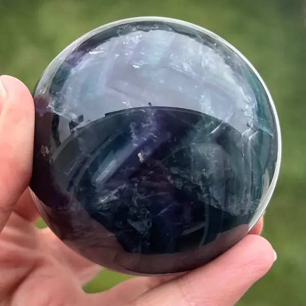Sfera fluorit curcubeu model 8