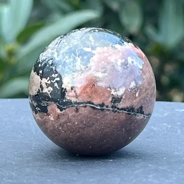 Sfera rodonit Madagascar model 4