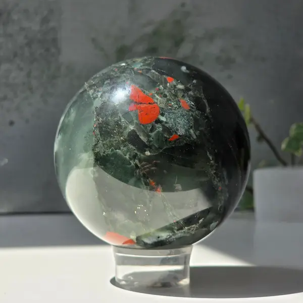 Sfera seftonit piatra sangelui model 4
