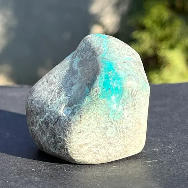 Shattuckite forma libera/palmstone m8