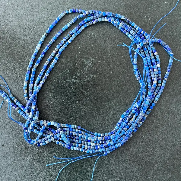 Sirag cuburi fatetate pietre semipretioase LAPIS LAZULI