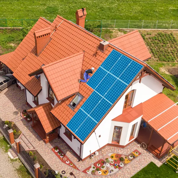 Sistem fotovoltaic COMPLET, Montaj si suport dosar prosumator inclus, 10KW trifazat hibrid, 10KW stocare,