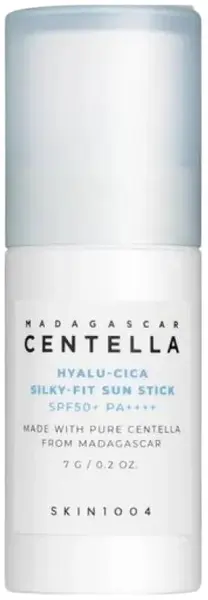 Skin 1004 Madagascar Centella Hyalu-Cica Stick de protecție solară pentru față, SPF50+, 7 g