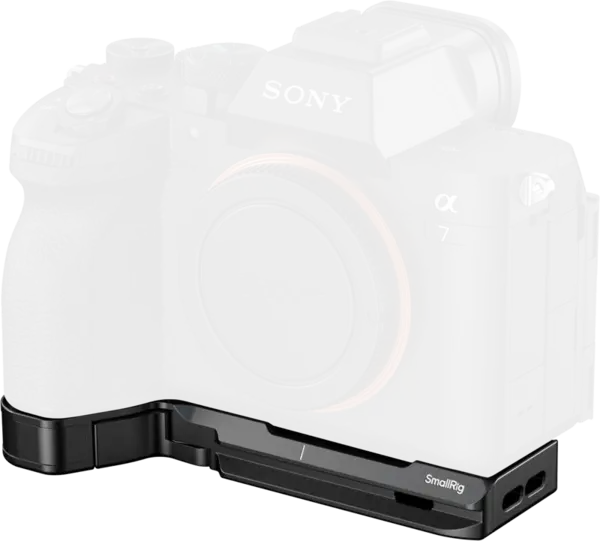 SmallRig 6033 Baseplate with AirTag Slot for Sony Alpha 7 V / 7R V / 7 IV