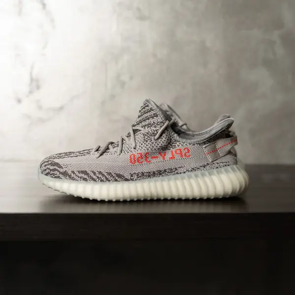 SNEAKERS BARBATI YEEZY ASH GRAY-RED ABYZ5(103-4) (MĂRIME: 43)