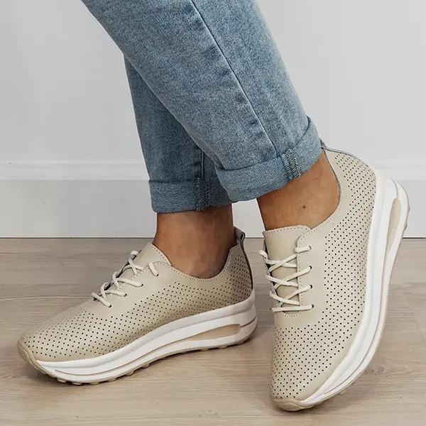 Sneakersi bej perforati din piele naturala 5122 M2