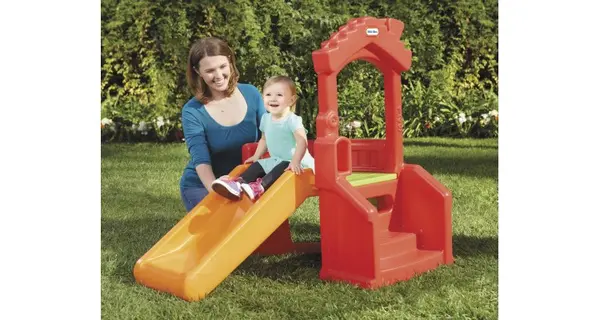 Spatiu de joaca cu tobgan Little Tikes