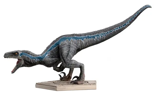 Statuetă Iron Studios Movies: Jurassic Park: Fallen Kingdom - Albastru 1/10