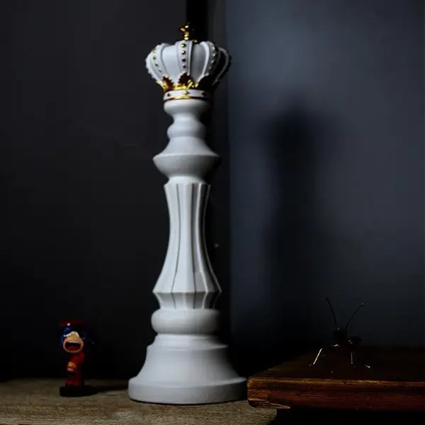 Statuete Sah Premium, Ornamente Regi, Dame, Calareti, Sculpturi Rasina, Decor Casa