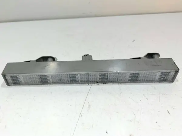 Stop aditional luneta 81570-05100 Toyota Corolla (2012-2018)