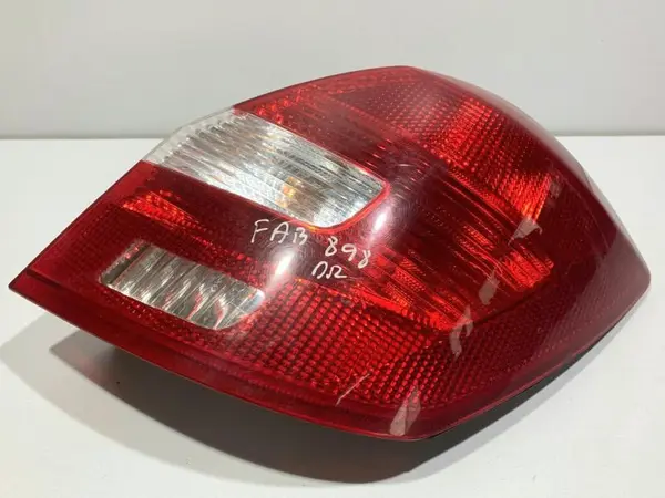 Stop dreapta (cu defect) 5J6945096 Skoda Fabia 2 facelift (2010-2014)