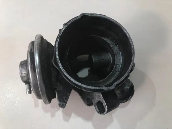 Supapa egr a6110900754 Mercedes C-Class (2001-2007) [W203] 2.2 cdi